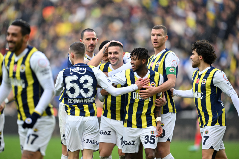 İngiliz devi Fenerbahçe’nin yıldızına talip! Tarihe geçecek bonservis