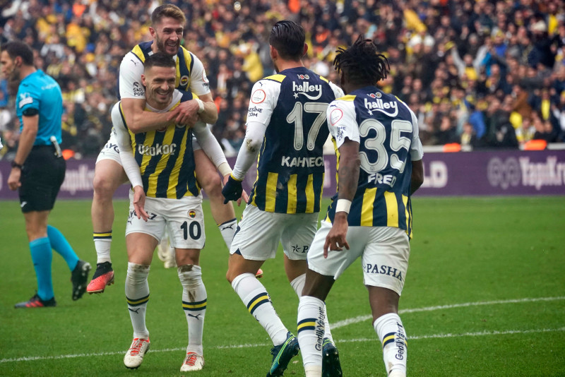 İngiliz devi Fenerbahçe’nin yıldızına talip! Tarihe geçecek bonservis