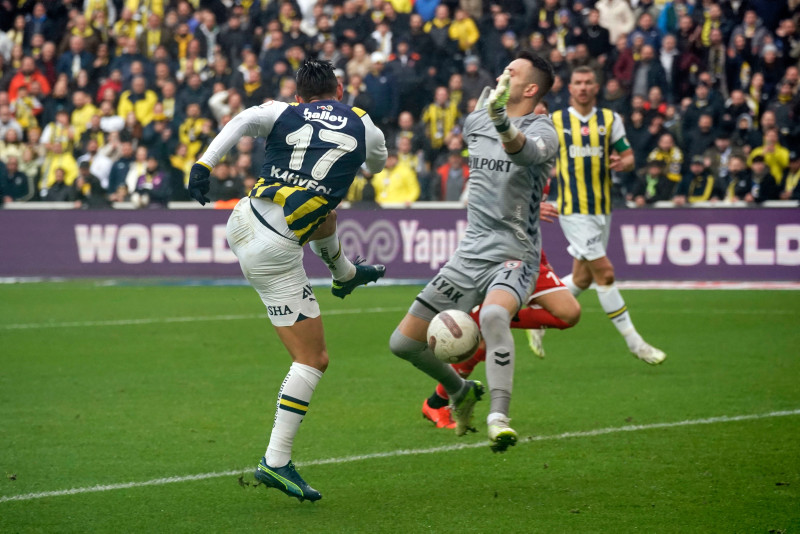 İngiliz devi Fenerbahçe’nin yıldızına talip! Tarihe geçecek bonservis