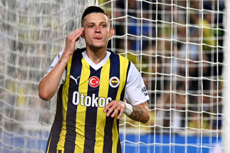 İngiliz devi Fenerbahçe’nin yıldızına talip! Tarihe geçecek bonservis