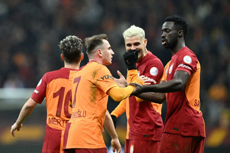 TRANSFER HABERLERİ: Galatasaray’da Sacha Boey rekorla gidiyor! Bayern Münih için sağlık kontrolünden geçecek