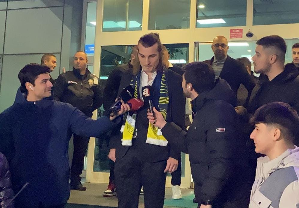 TRANSFER HABERİ: Fenerbahçe’de beklenen son! Yönetim ’kendine kulüp bul’ dedi