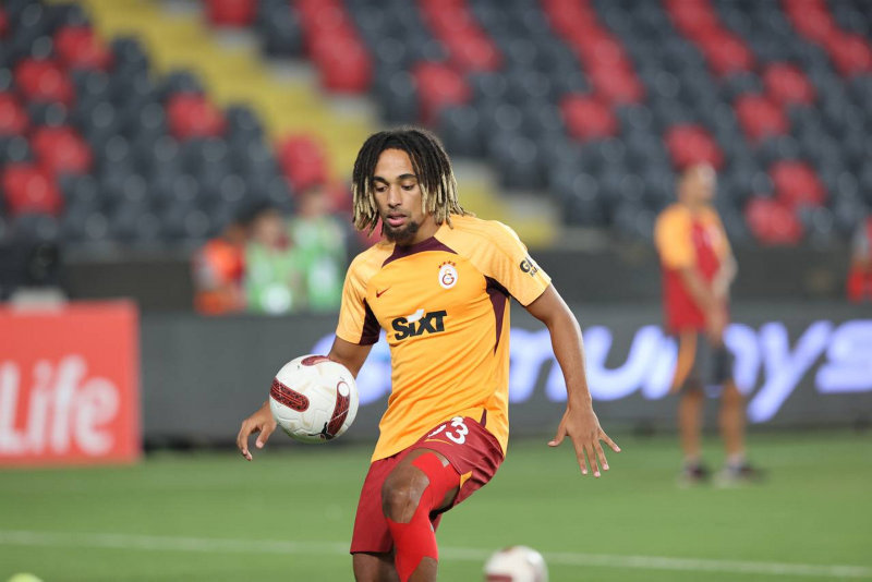 GALATASARAY HABERLERİ | Bayern Münih cephesinden flaş Sacha Boey sözleri! Uzun zamandır...