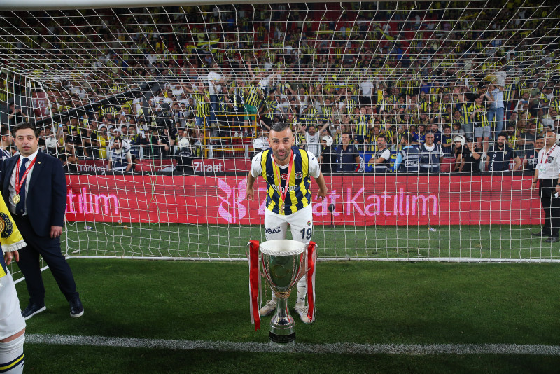Fenerbahçe’den sürpriz transfer! Yıldız futbolcu geri dönüyor