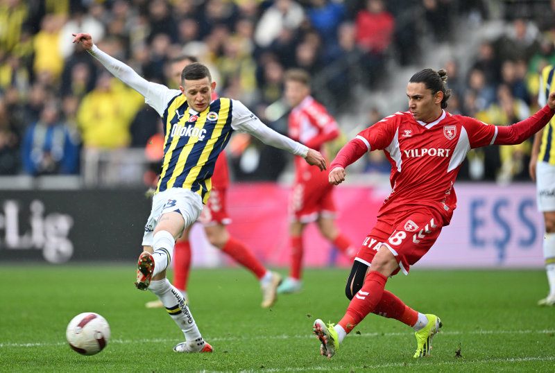 TRANSFER HABERLERİ - İngilizler peşinde! Fenerbahçe’nin yıldız ismine yeni talip