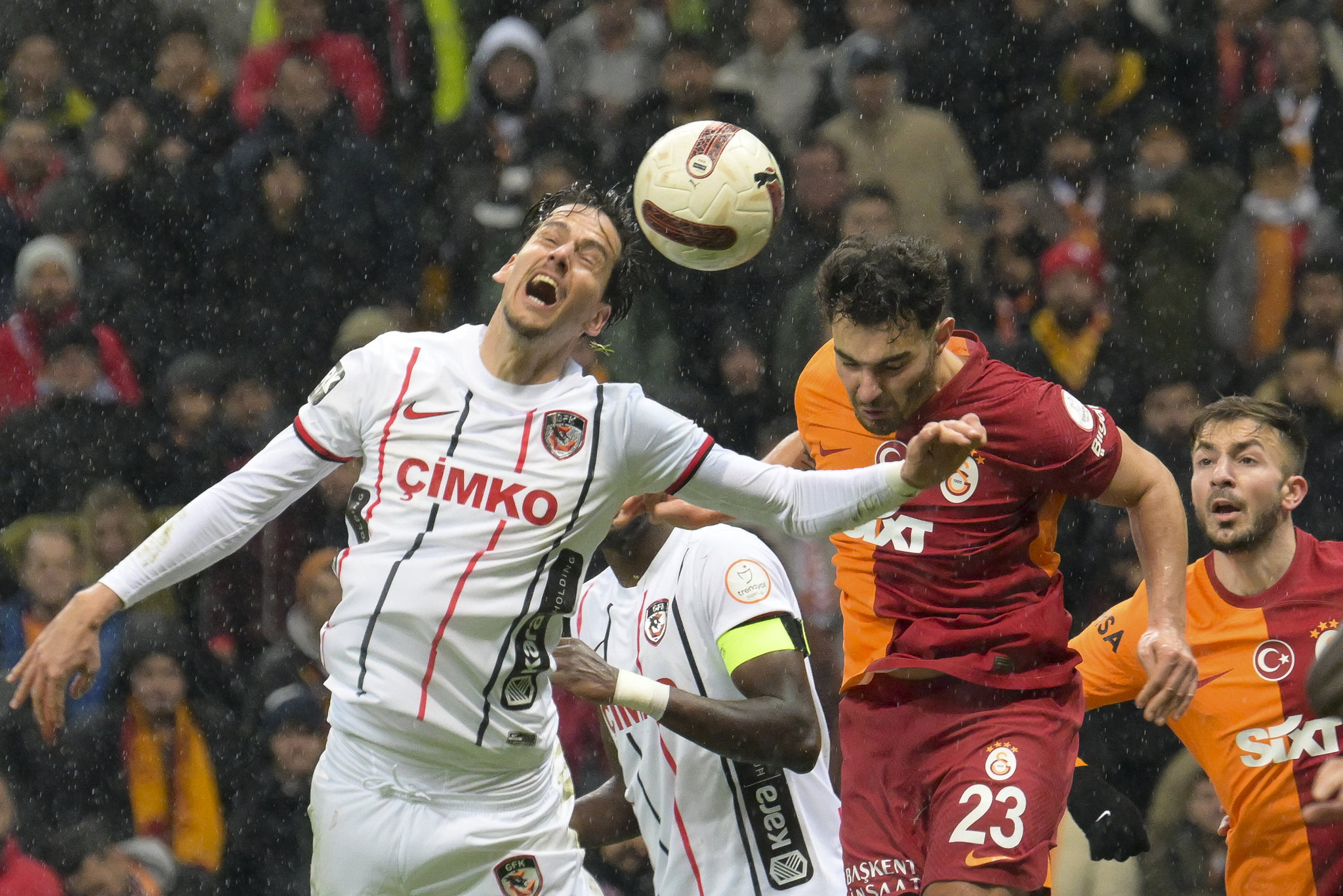 Spor yazarları Galatasaray - Gaziantep FK maçını yorumladı!