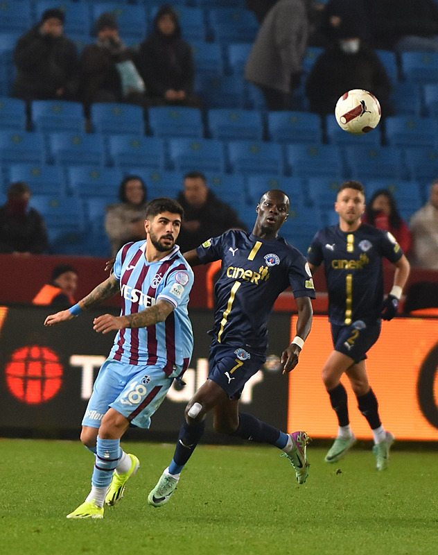 Spor yazarları Trabzonspor - Kasımpaşa maçını yorumladı! Yenilgiye mazeret üretmek...