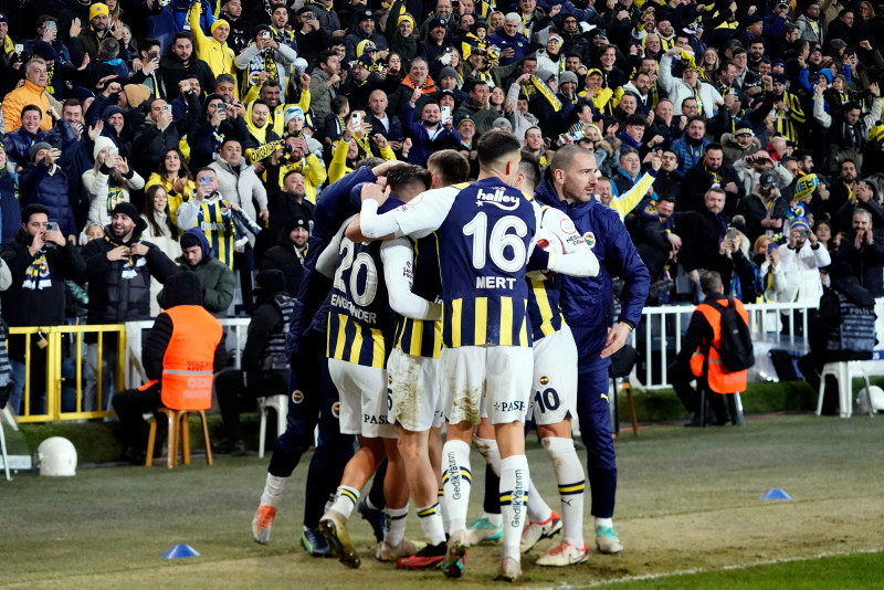 Fenerbahçe’de değişim rüzgarı! Eski yıldız geri geliyor