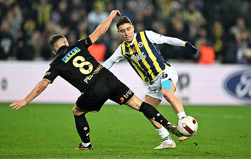 TRANSFER HABERİ: Fred’in alternatifi Süper Lig’den! Fenerbahçe’den flaş hamle