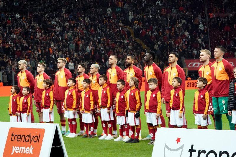 TRANSFER HABERİ | Galatasaray o yıldıza resmen talip oldu! Süper Lig devi de istiyordu