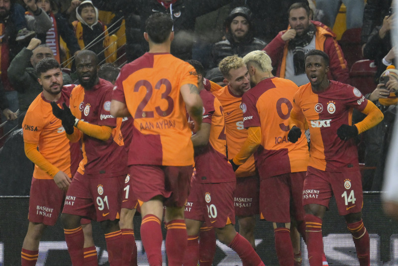 TRANSFER HABERİ | Galatasaray o yıldıza resmen talip oldu! Süper Lig devi de istiyordu