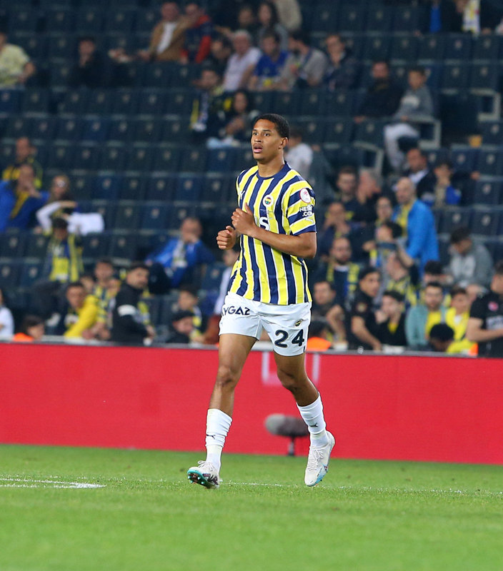 TRANSFER HABERİ - Avrupa devleri peşinde! Fenerbahçe’nin yıldız ismi paylaşılamıyor