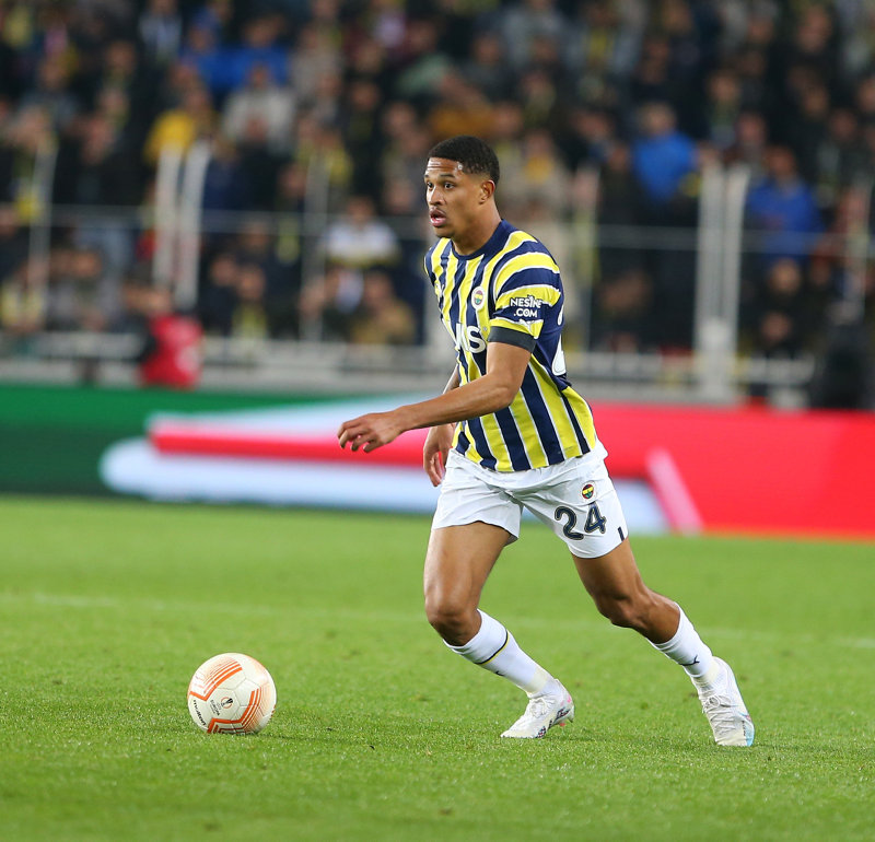 TRANSFER HABERİ - Avrupa devleri peşinde! Fenerbahçe’nin yıldız ismi paylaşılamıyor