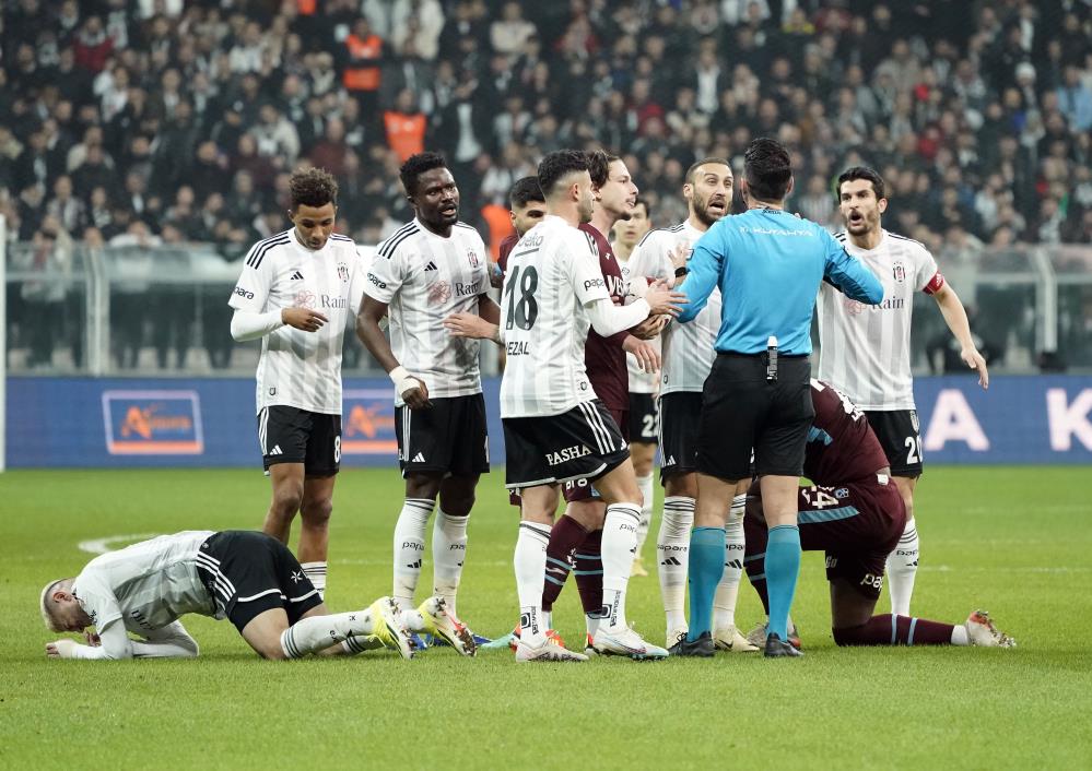 Spor yazarları Beşiktaş - Trabzonspor maçını değerlendirdi! Al birini vur ötekine