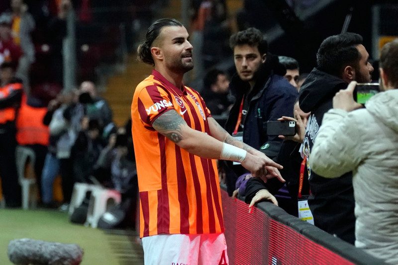 TRANSFER HABERİ | Galatasaray’a piyango vurdu! Cimbom’un 3 yıldızının peşindeler