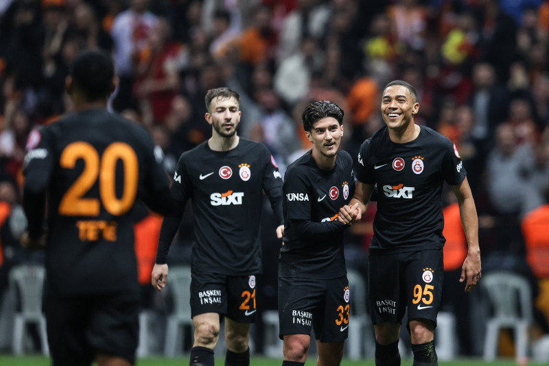 Saç baş yoldurmuştu! Galatasaray’dan Halil Dervişoğlu kararı