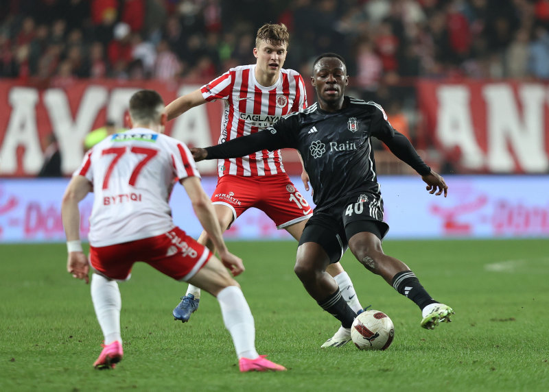 Spor yazarları Antalyaspor - Beşiktaş maçını değerlendirdi