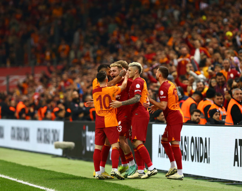 Spor yazarları Galatasaray - Başakşehir maçını değerlendirdi