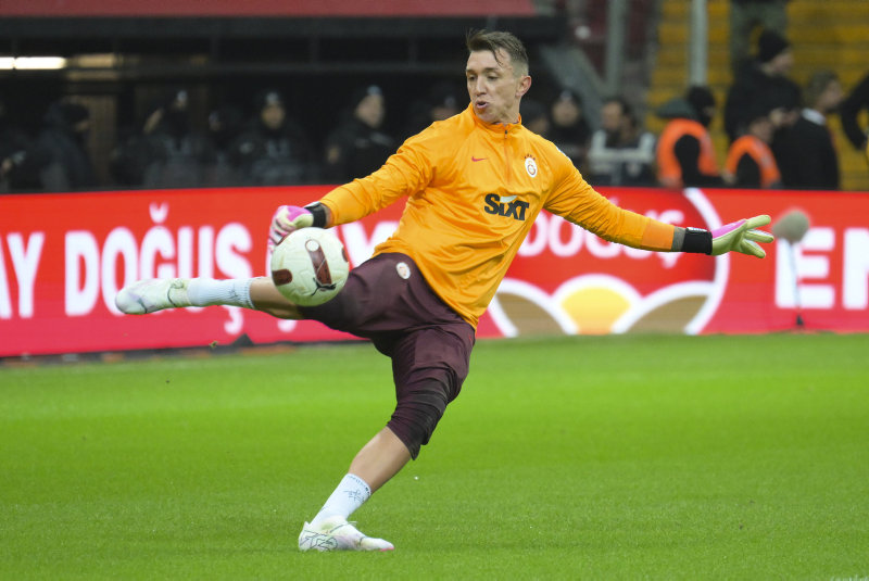 TRANSFER HABERİ: Galatasaray’dan flaş Muslera kararı! Sözleşmesi...