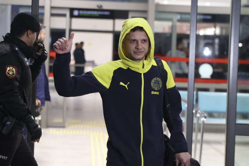 Fenerbahçelileri kızdıracak transfer haberi! Sebastian Szymanski ile temas halindeyiz