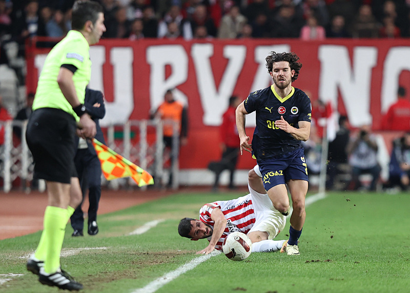 FENERBAHÇE TRANSFER HABERLERİ: Ferdi Kadıoğlu’na İngiliz kancası! Sezon sonunda...