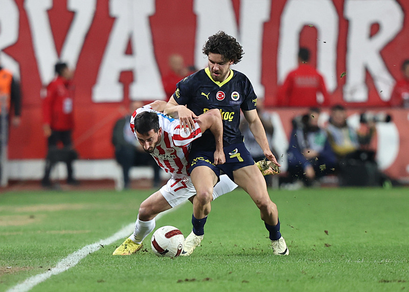FENERBAHÇE TRANSFER HABERLERİ: Ferdi Kadıoğlu’na İngiliz kancası! Sezon sonunda...