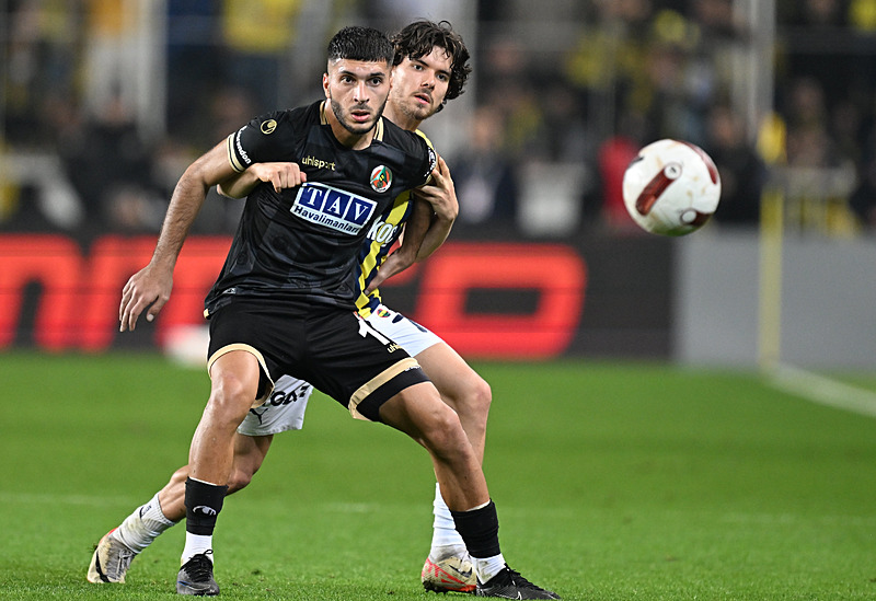 FENERBAHÇE TRANSFER HABERLERİ: Ferdi Kadıoğlu’na İngiliz kancası! Sezon sonunda...