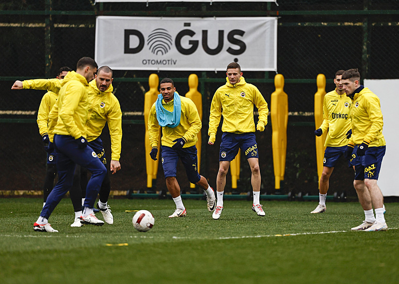 FENERBAHÇE TRANSFER HABERLERİ: Ferdi Kadıoğlu’na İngiliz kancası! Sezon sonunda...