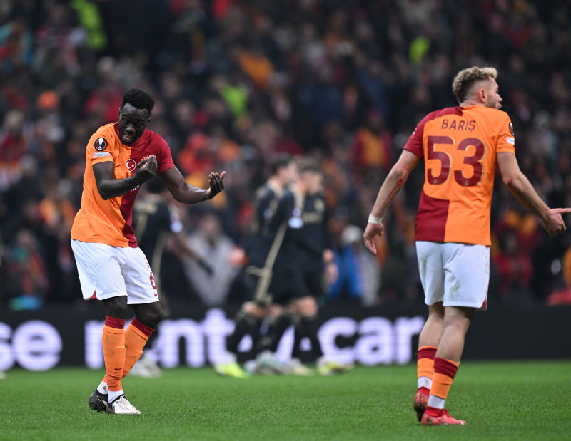 Spor yazarları Galatasaray - Sparta Prag yorumladı!