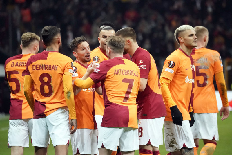 Spor yazarları Galatasaray - Sparta Prag yorumladı!