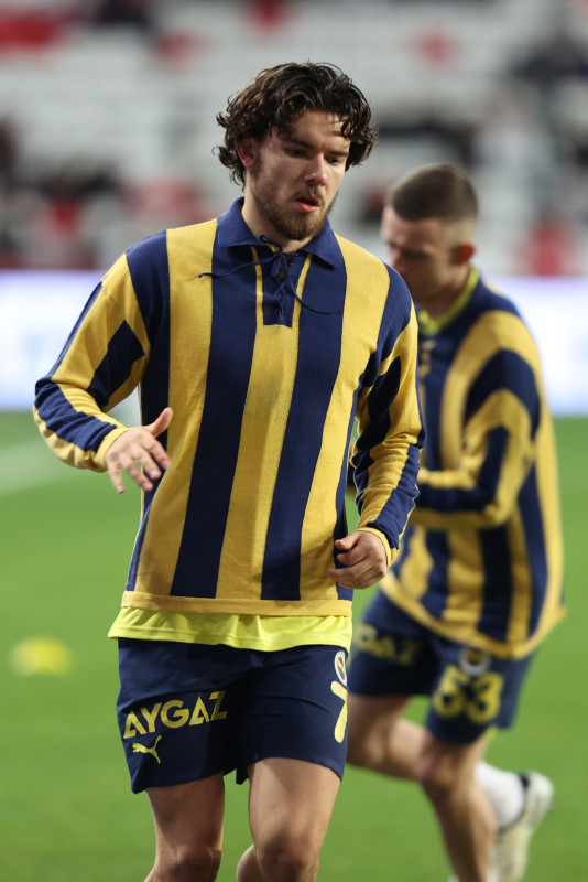 FENERBAHÇE TRANSFER HABERİ: Ferdi Kadıoğlu devlerin radarında! Resmi teklif geldi