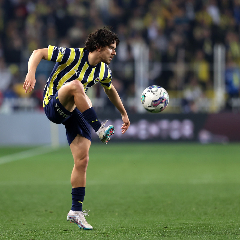 FENERBAHÇE TRANSFER HABERİ: Ferdi Kadıoğlu devlerin radarında! Resmi teklif geldi