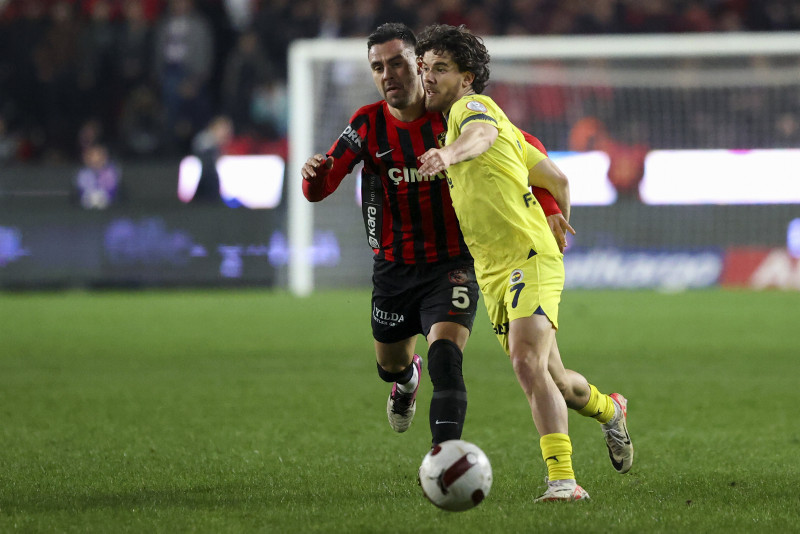 FENERBAHÇE TRANSFER HABERİ: Ferdi Kadıoğlu devlerin radarında! Resmi teklif geldi