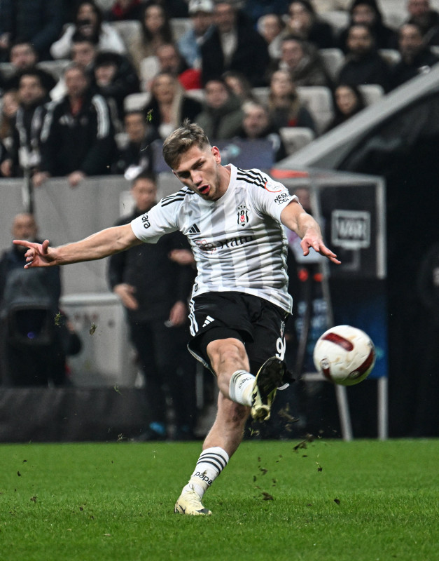 Semih Kılıçsoy’un menajerinden transfer sözleri! Dortmund’la anılıyordu...