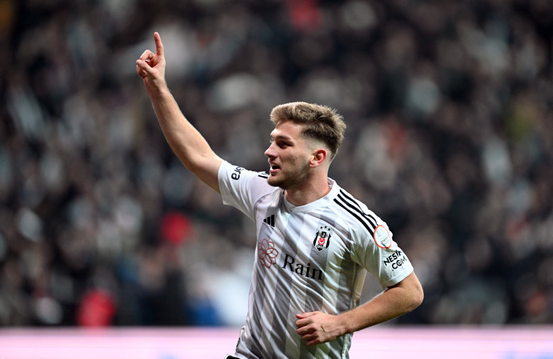 Semih Kılıçsoy’un menajerinden transfer sözleri! Dortmund’la anılıyordu...