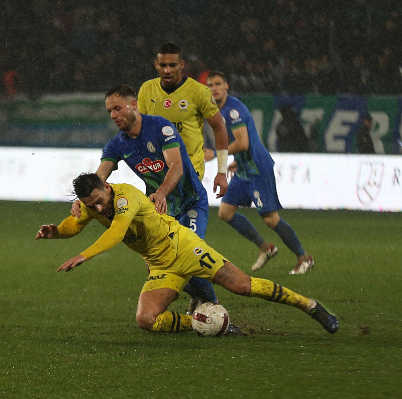 Spor yazarları Çaykur Rizespor - Fenerbahçe maçını yorumladı
