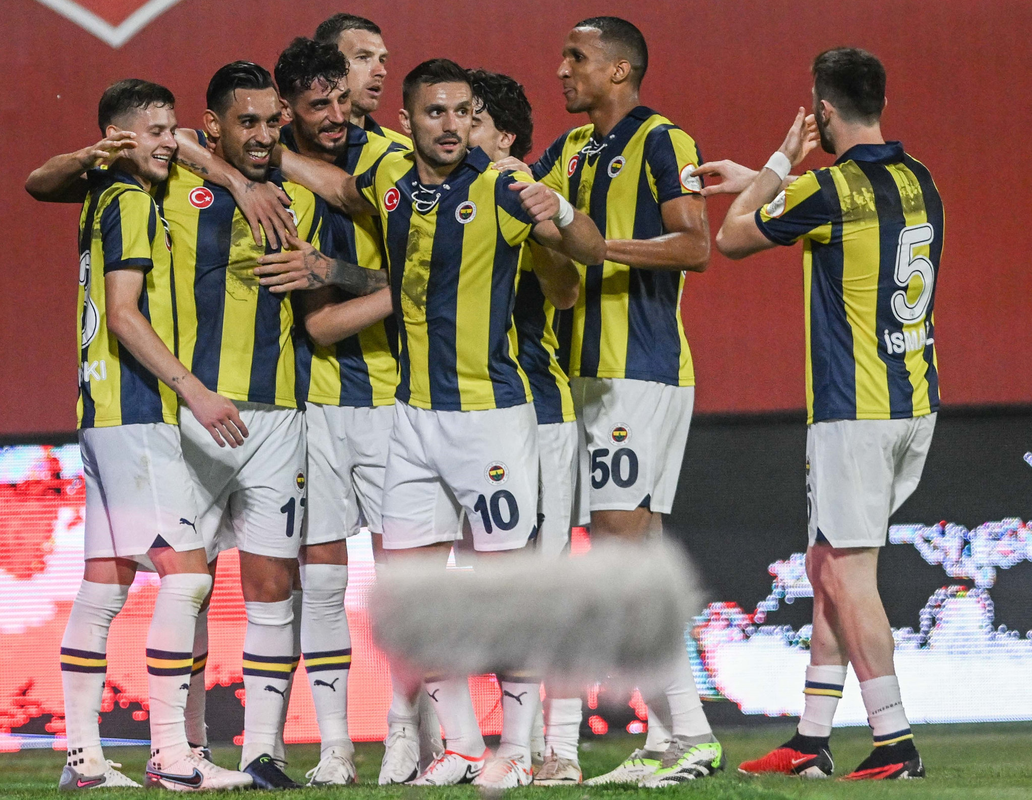 TRANSFER HABERİ: Fenerbahçe’ye yeni Roberto Carlos! Ferdi’nin yerine gelecek