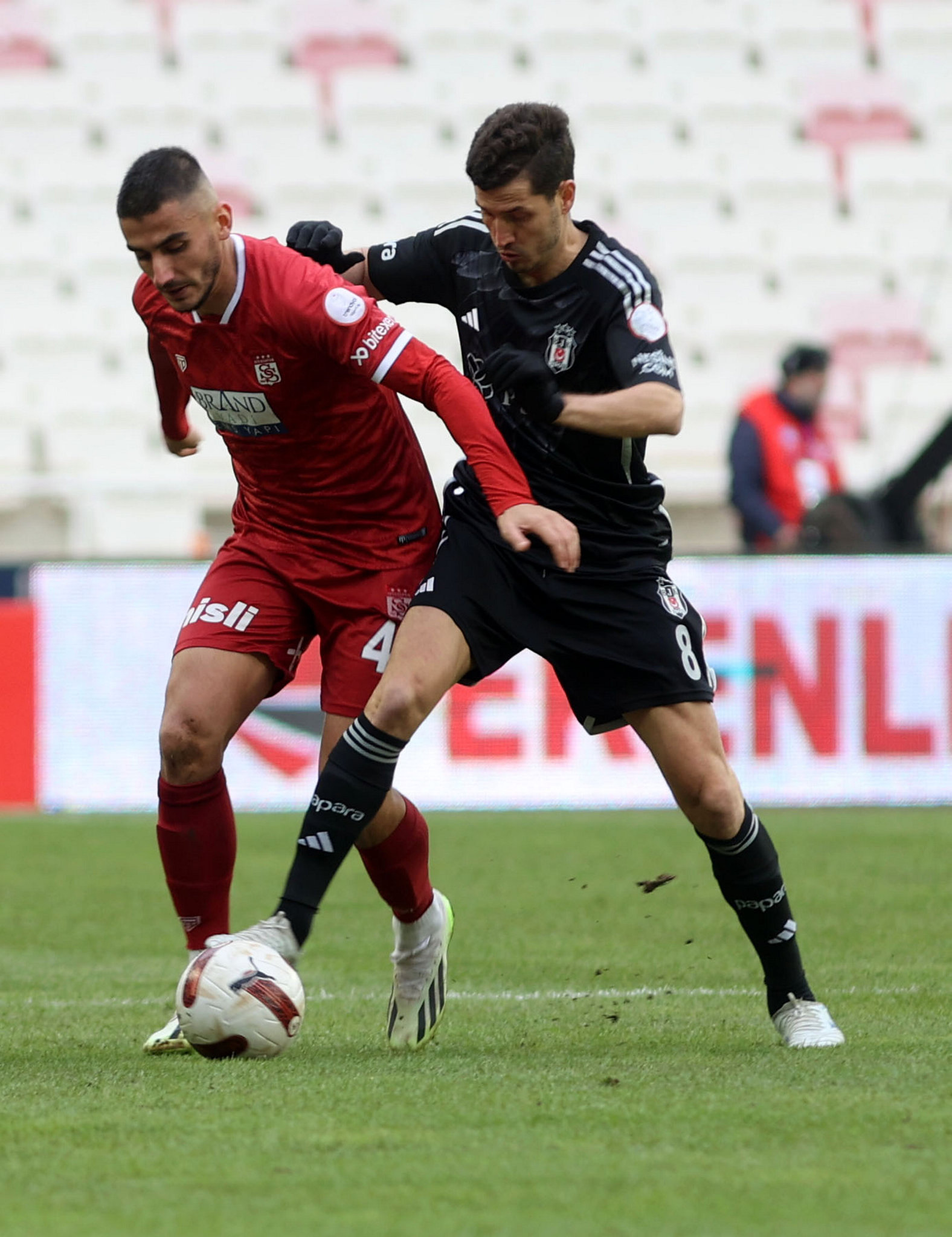 Sözleşmesi bitiyor! Beşiktaş’ta yıldız ismin geleceği belli oldu