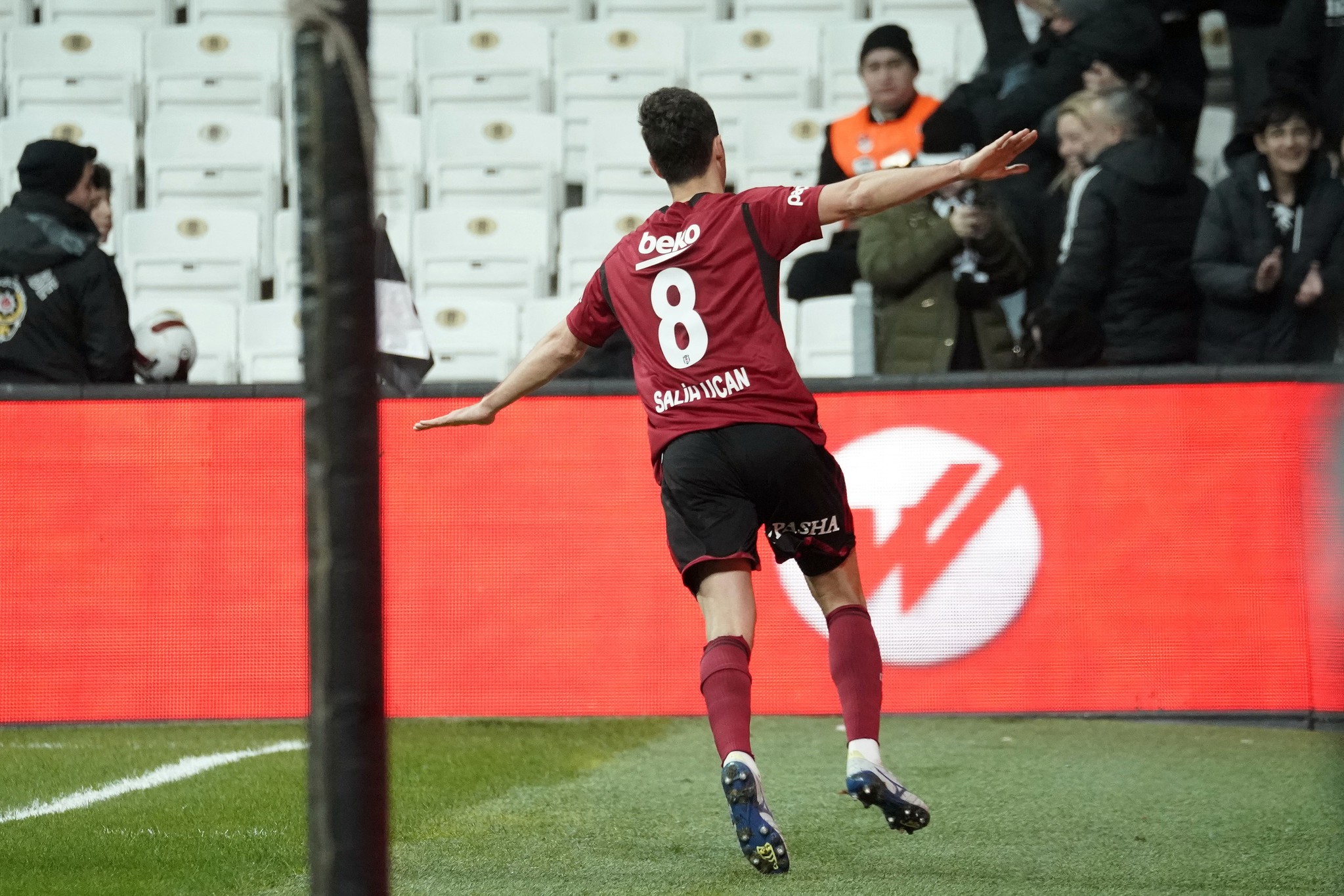 Sözleşmesi bitiyor! Beşiktaş’ta yıldız ismin geleceği belli oldu