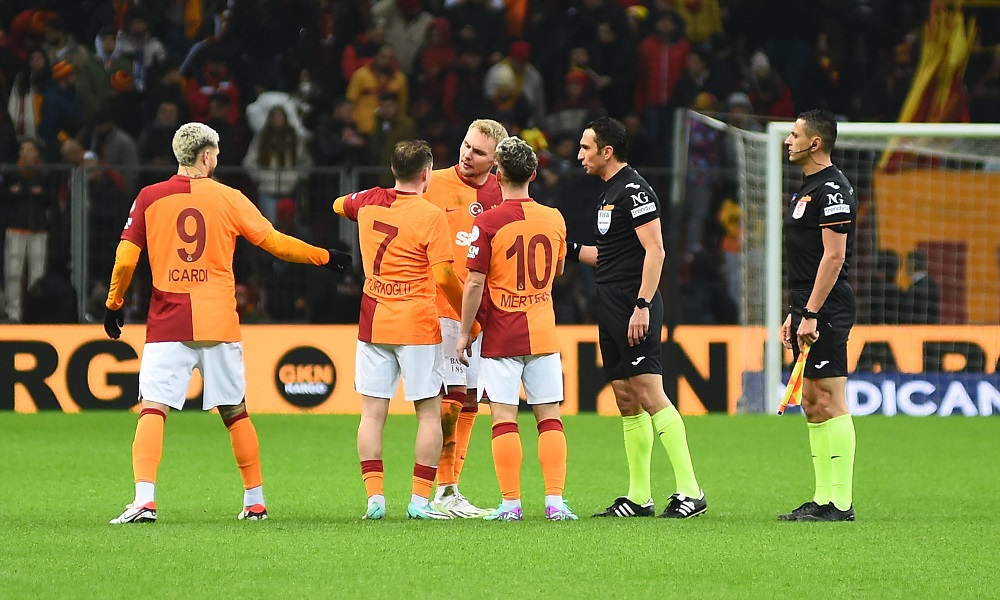 Galatasaray liderlik peşinde! İşte Okan Buruk’un Bitexen Antalyaspor maçı muhtemel 11’i