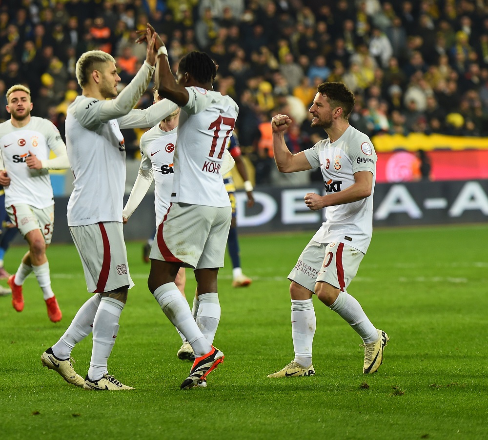 Galatasaray liderlik peşinde! İşte Okan Buruk’un Bitexen Antalyaspor maçı muhtemel 11’i