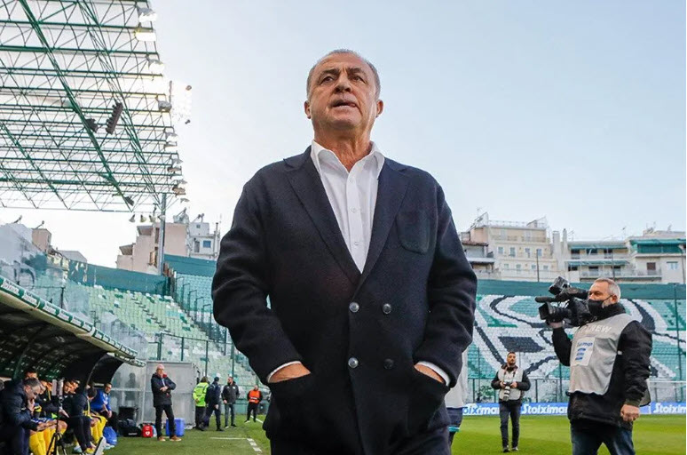 Yunanistan’da Panathinaikos taraftarı isyan etti! Fatih Terim gönderilsin