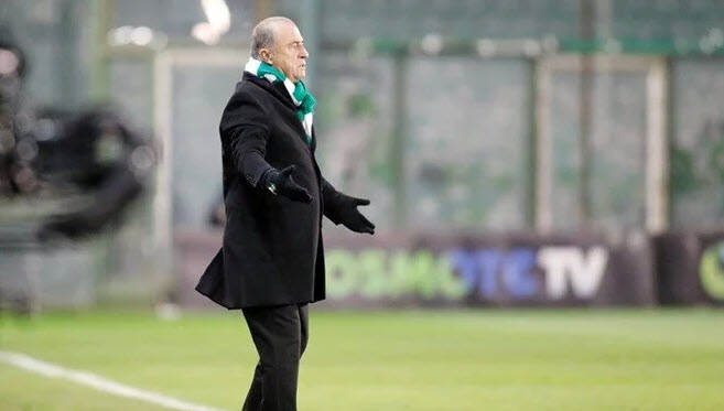Yunanistan’da Panathinaikos taraftarı isyan etti! Fatih Terim gönderilsin