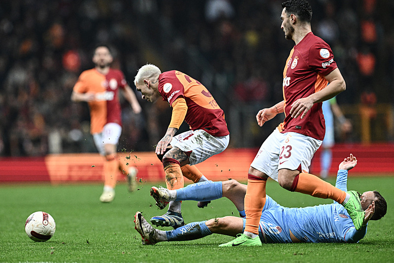 Spor yazarları Galatasaray - Bitexen Antalyaspor maçını yorumladı!