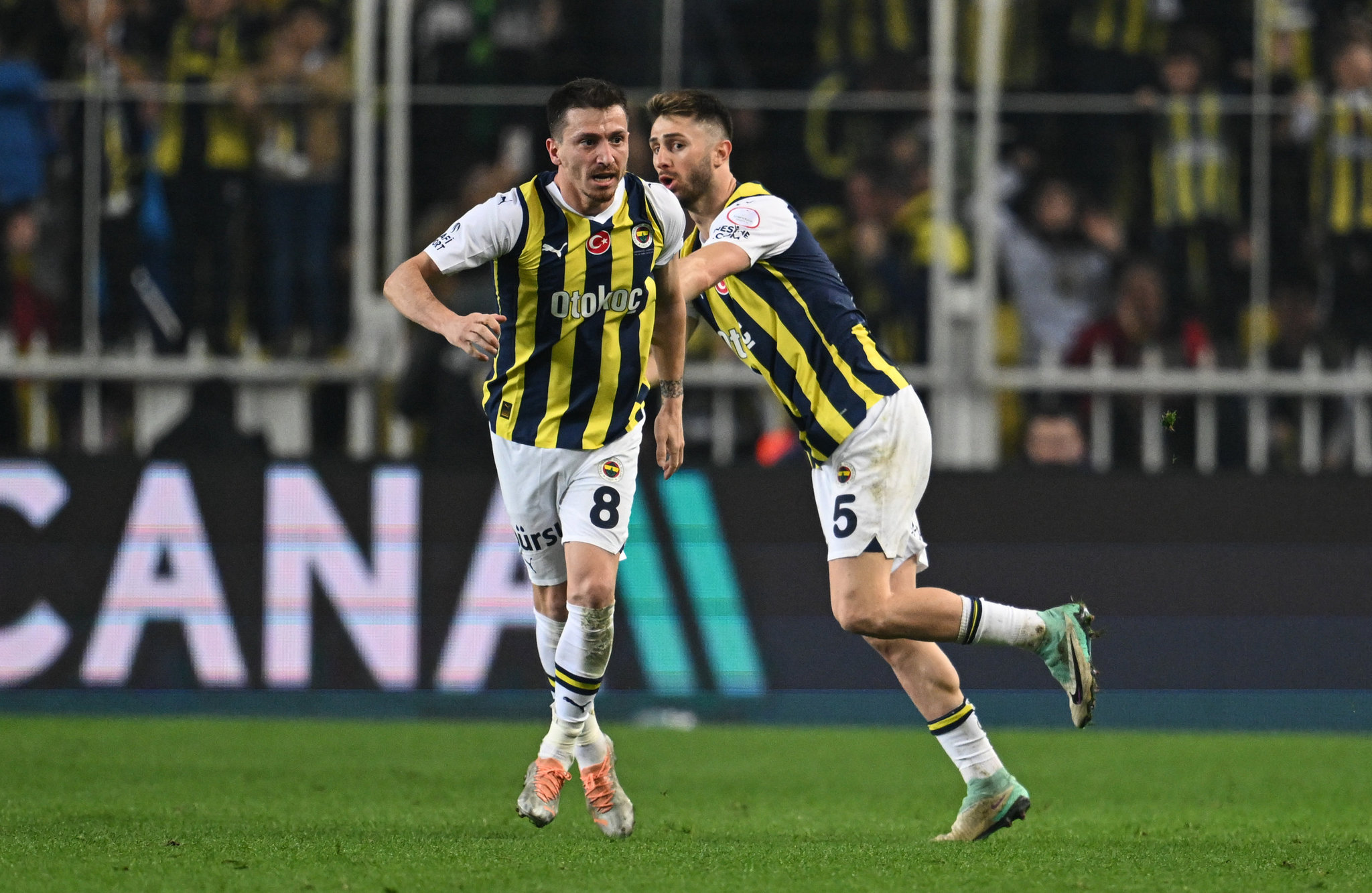 FENERBAHÇE HABERİ: Mert Hakan Yandaş’tan şok tepki! Takımda yeri olamaz