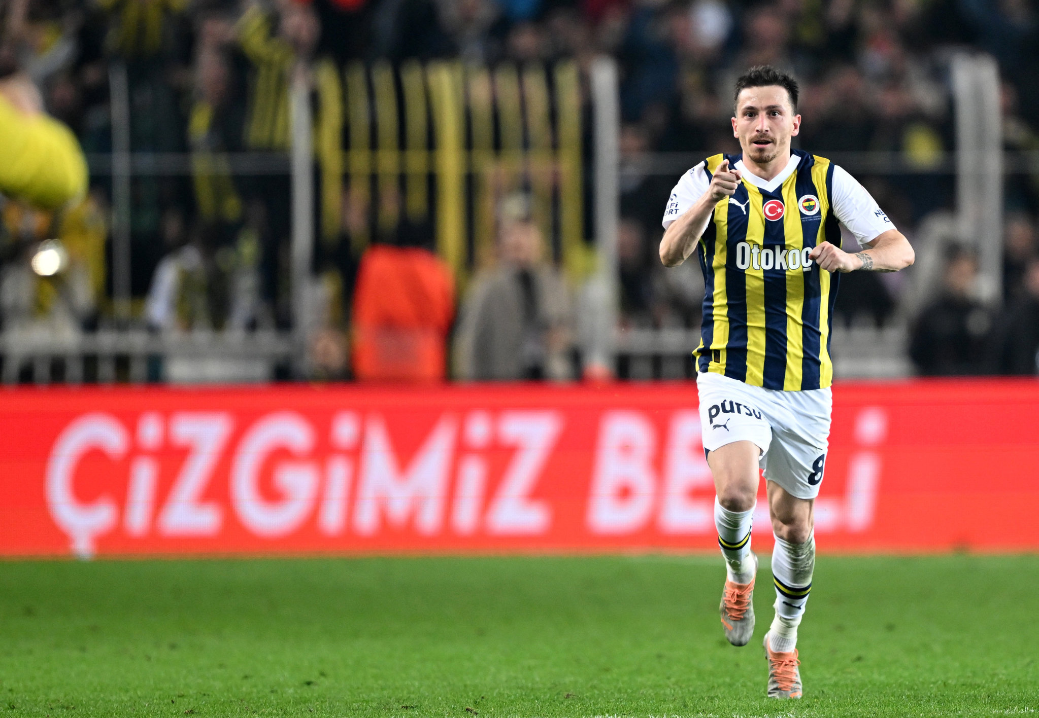 FENERBAHÇE HABERİ: Mert Hakan Yandaş’tan şok tepki! Takımda yeri olamaz