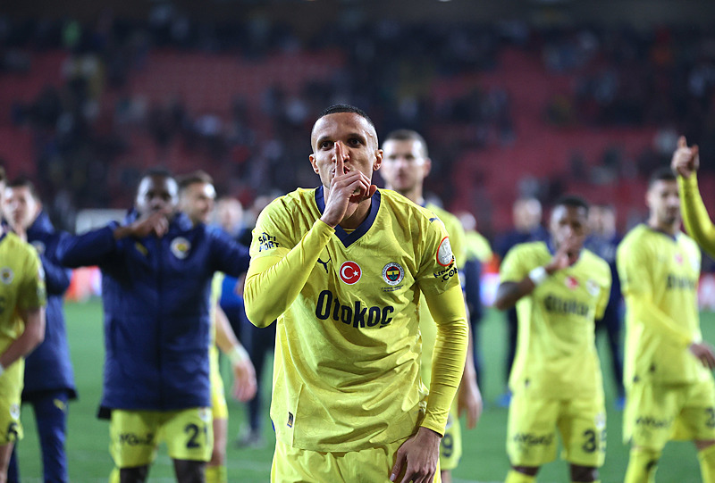 FENERBAHÇE TRANSFER HABERİ | İtalya ekibi Rodrigo Becao’nun peşinde! O bonservisi gözden çıkardılar