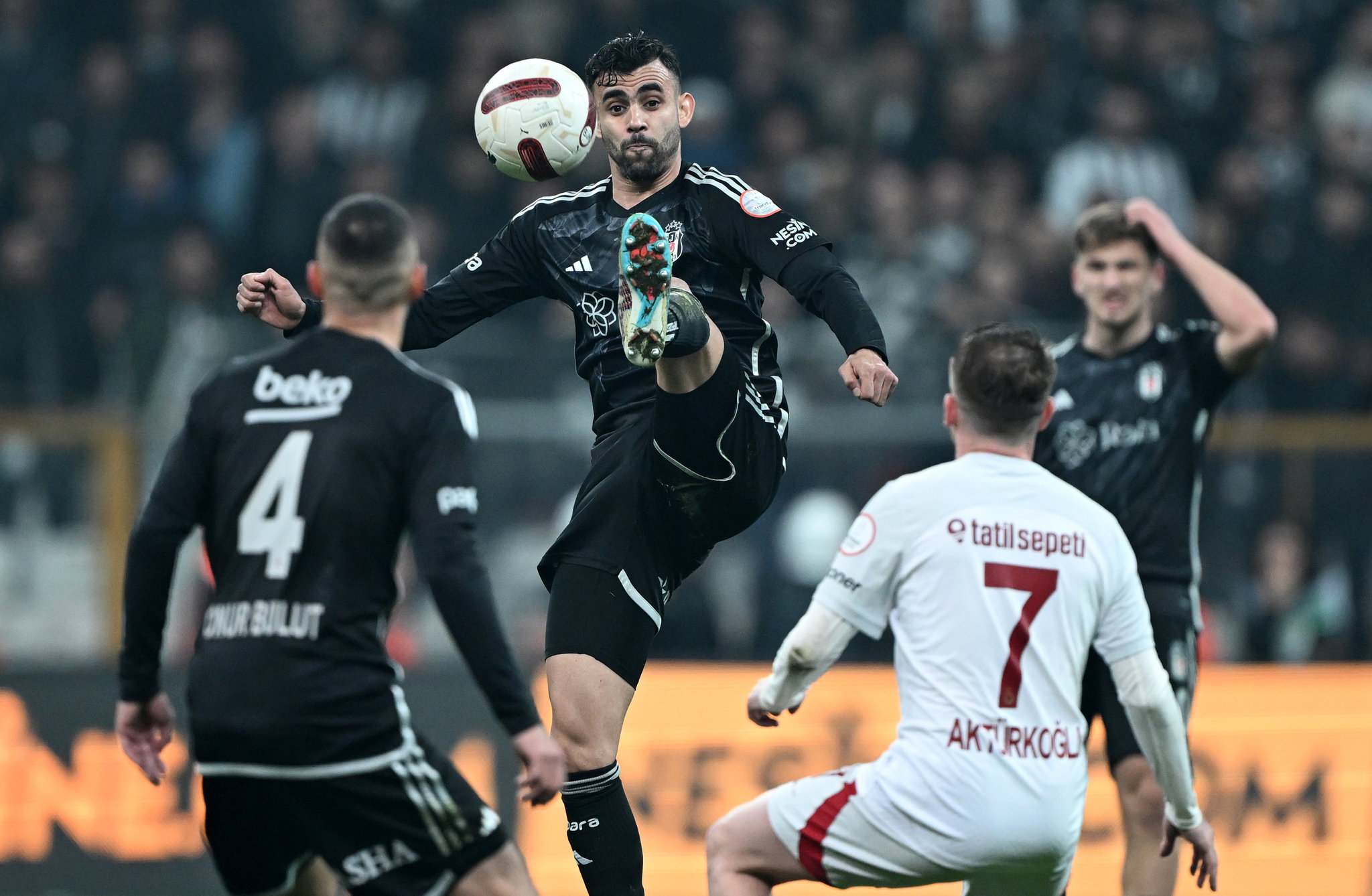 Beşiktaş uçmayı unuttu! Fernando Santos bile çözüm bulamadı