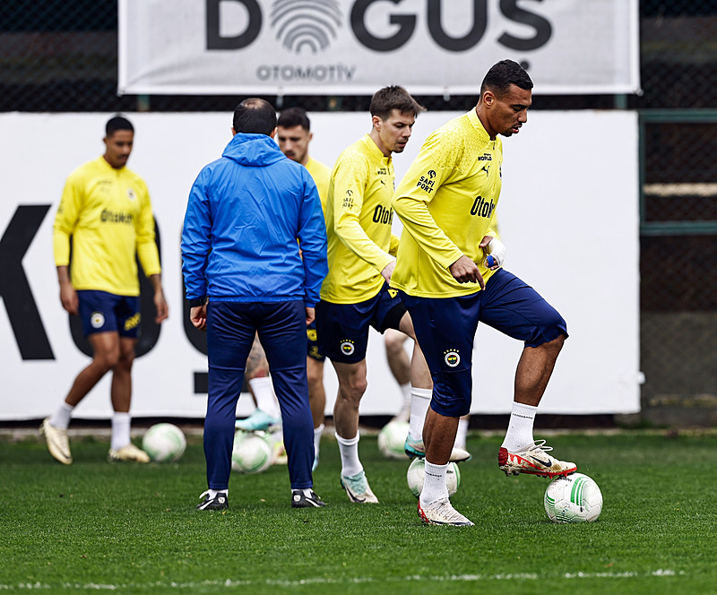 FENERBAHÇE HABERLERİ | İsmail Kartal’dan Avrupa revizyonu! İlk 11’de büyük değişiklik