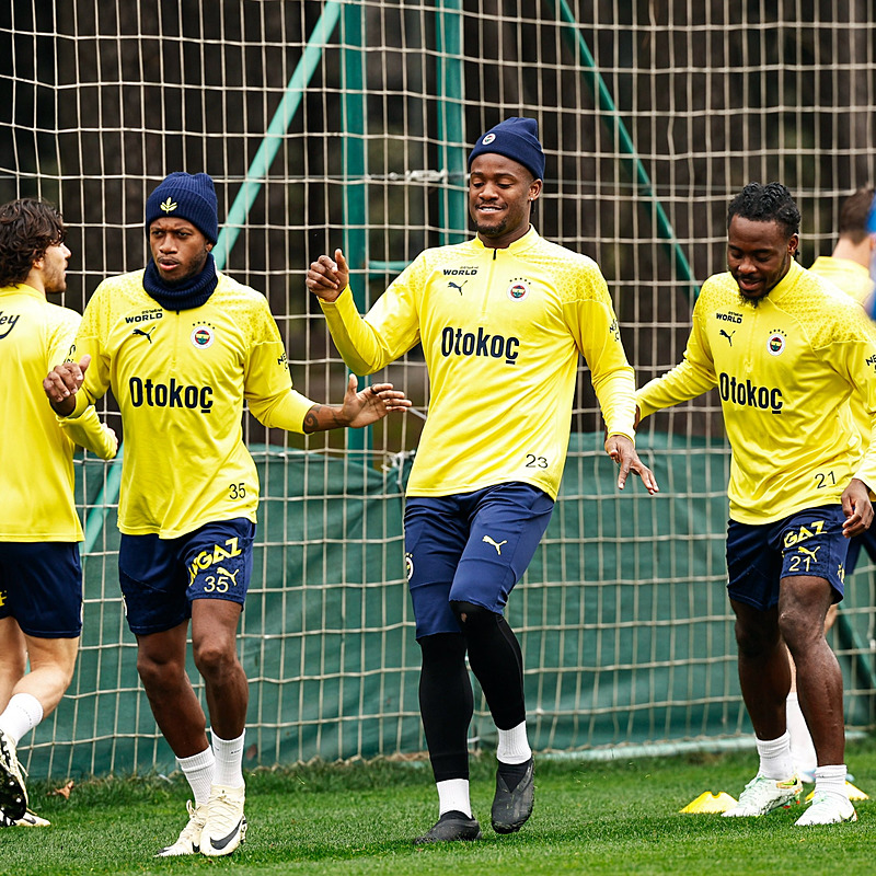 FENERBAHÇE HABERLERİ | İsmail Kartal’dan Avrupa revizyonu! İlk 11’de büyük değişiklik